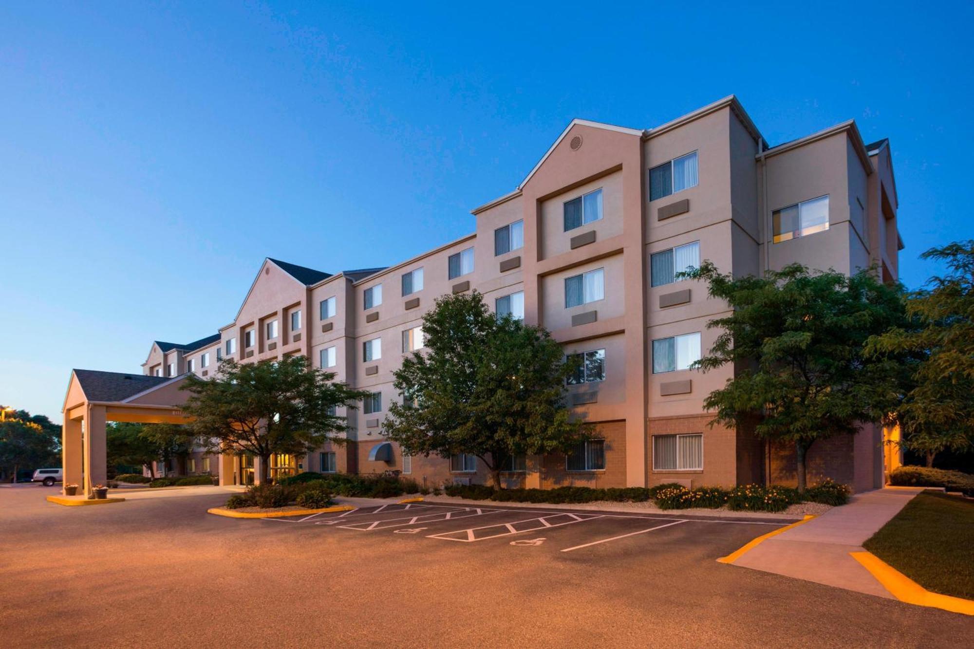 Fairfield Inn & Suites Minneapolis-St. Paul Airport Mendota Heights Exterior photo